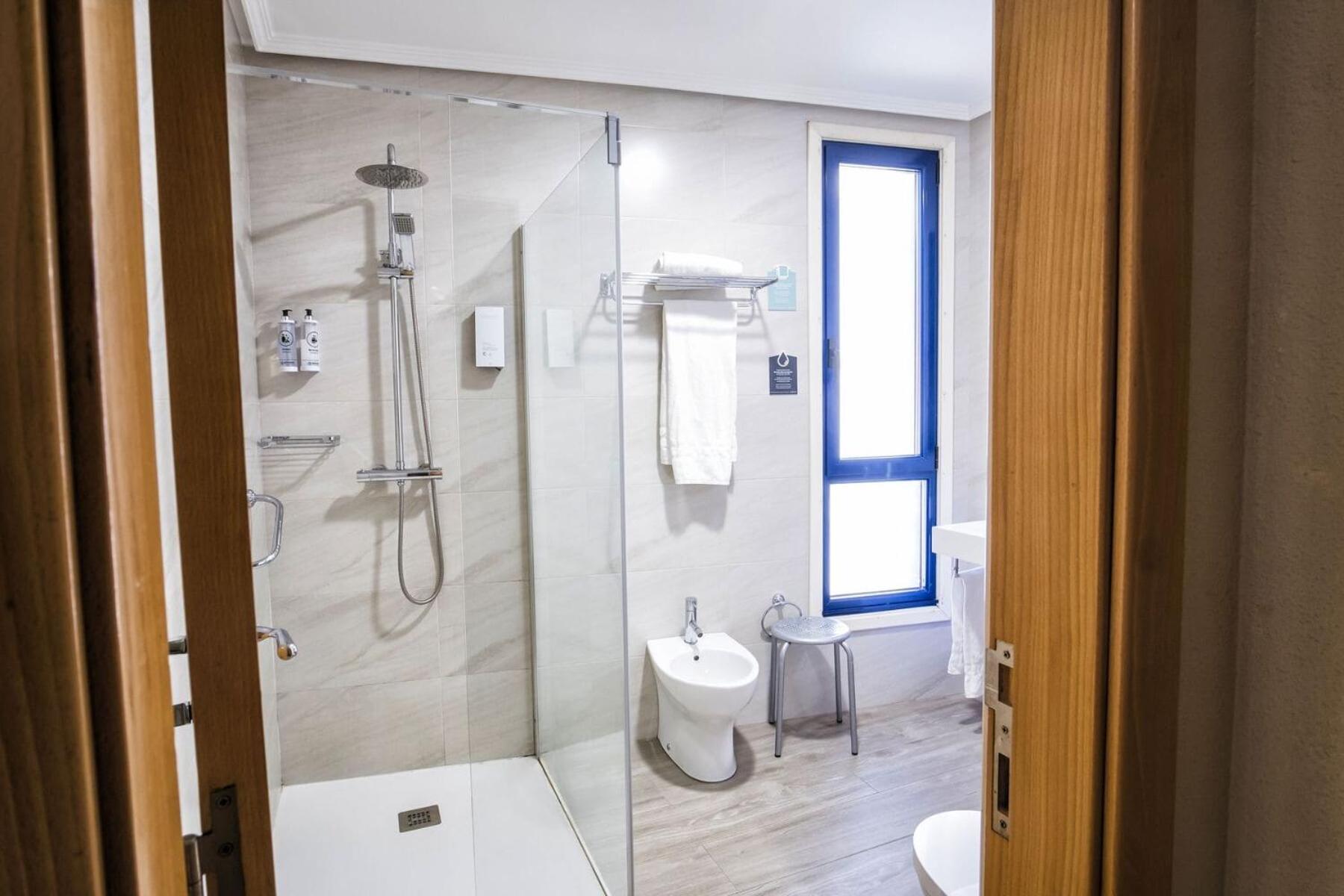 Hotel Alda Castelao Vilagarcia de Arousa Bagian luar foto