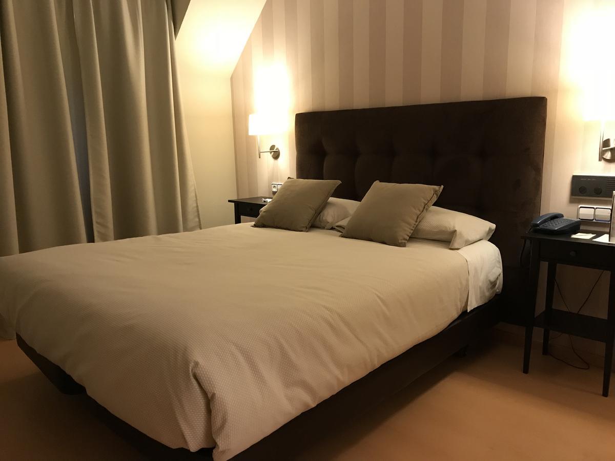 Hotel Alda Castelao Vilagarcia de Arousa Bagian luar foto